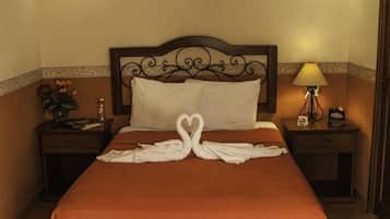 Escritorio, wifi gratis y ropa de cama