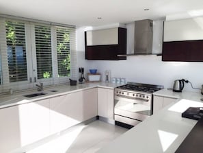 3 Bedroom Villa | Private kitchen