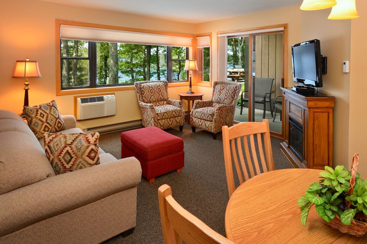 Standard Condo, 1 Bedroom | 1 bedroom, individually decorated, individually furnished