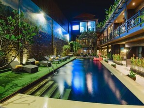 Outdoor pool - Hotel L'Amore Bali (Seminyak)
