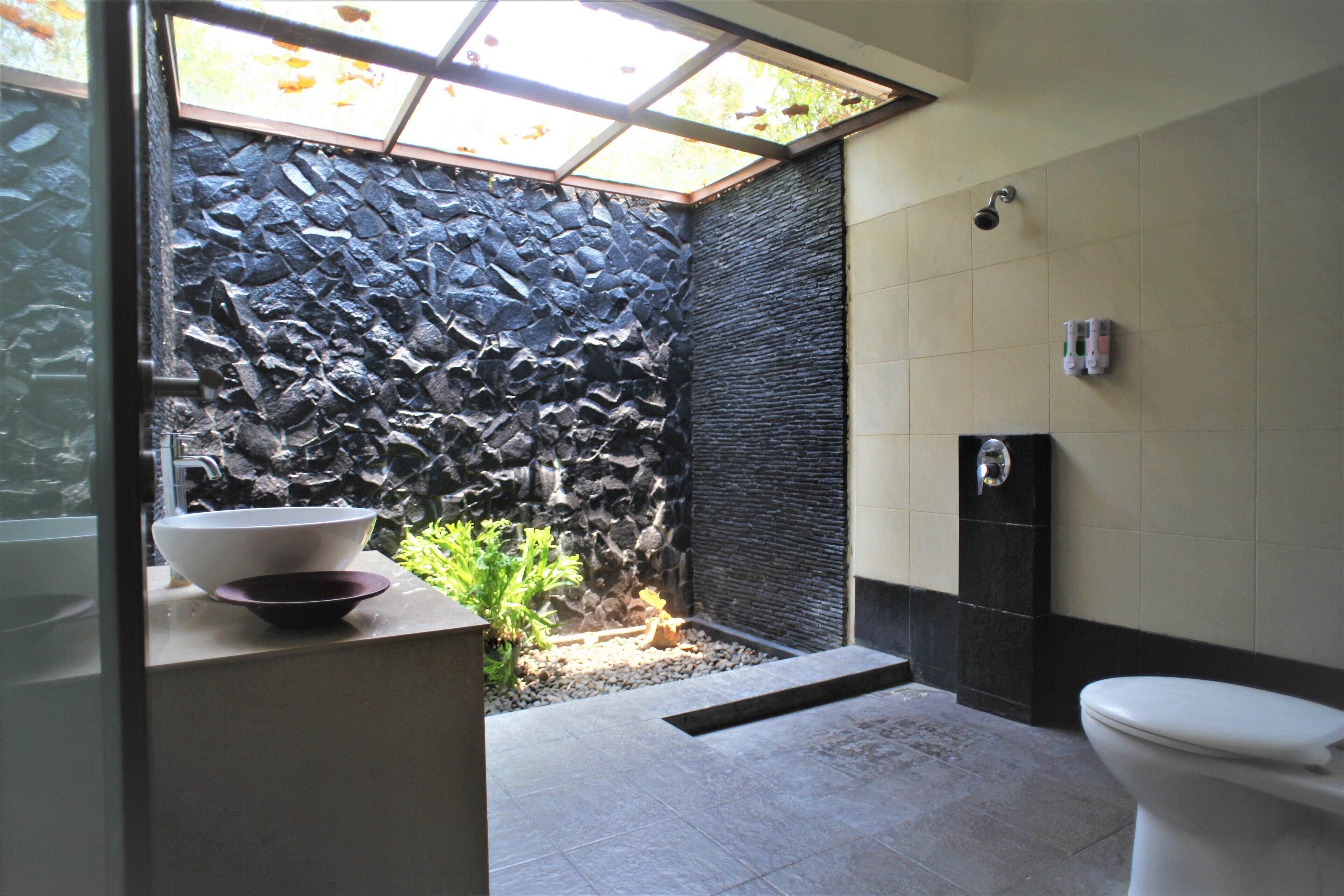 Family Villa, 3 Bedrooms, Sea View | Bathroom | Shower, rainfall showerhead, free toiletries, bidet