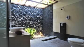 Family Villa, 3 Bedrooms, Sea View | Bathroom | Shower, rainfall showerhead, free toiletries, bidet