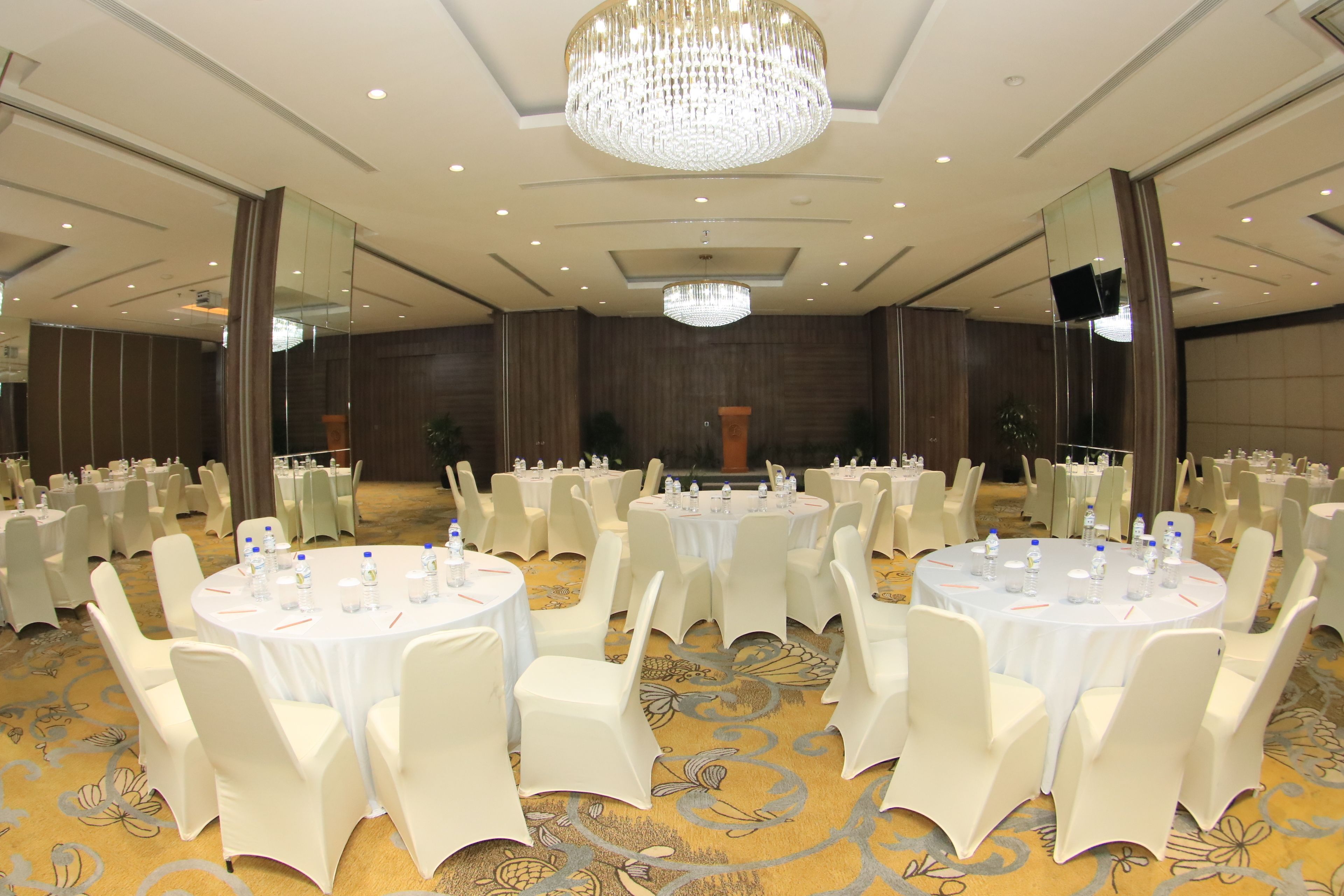 Photo - The Crystal Luxury Bay Resort Nusa Dua