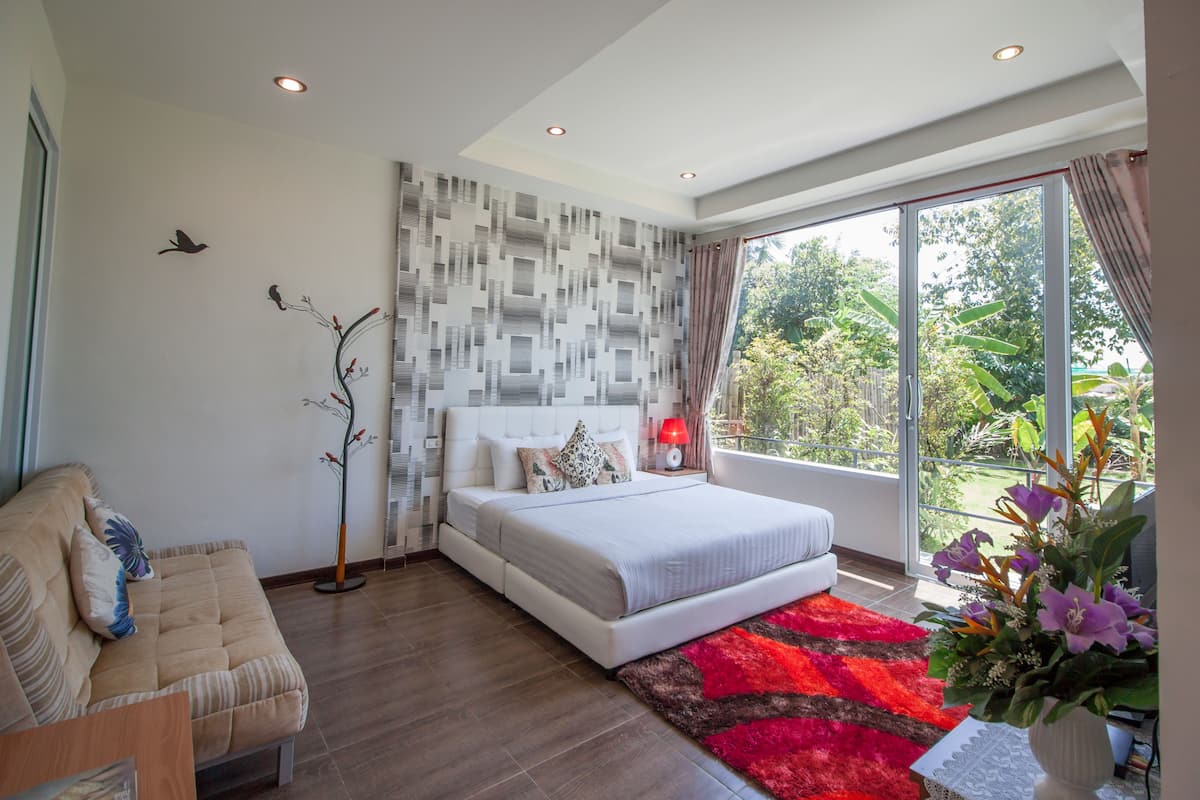 Garden Cottage | Minibar, individually decorated, individually furnished