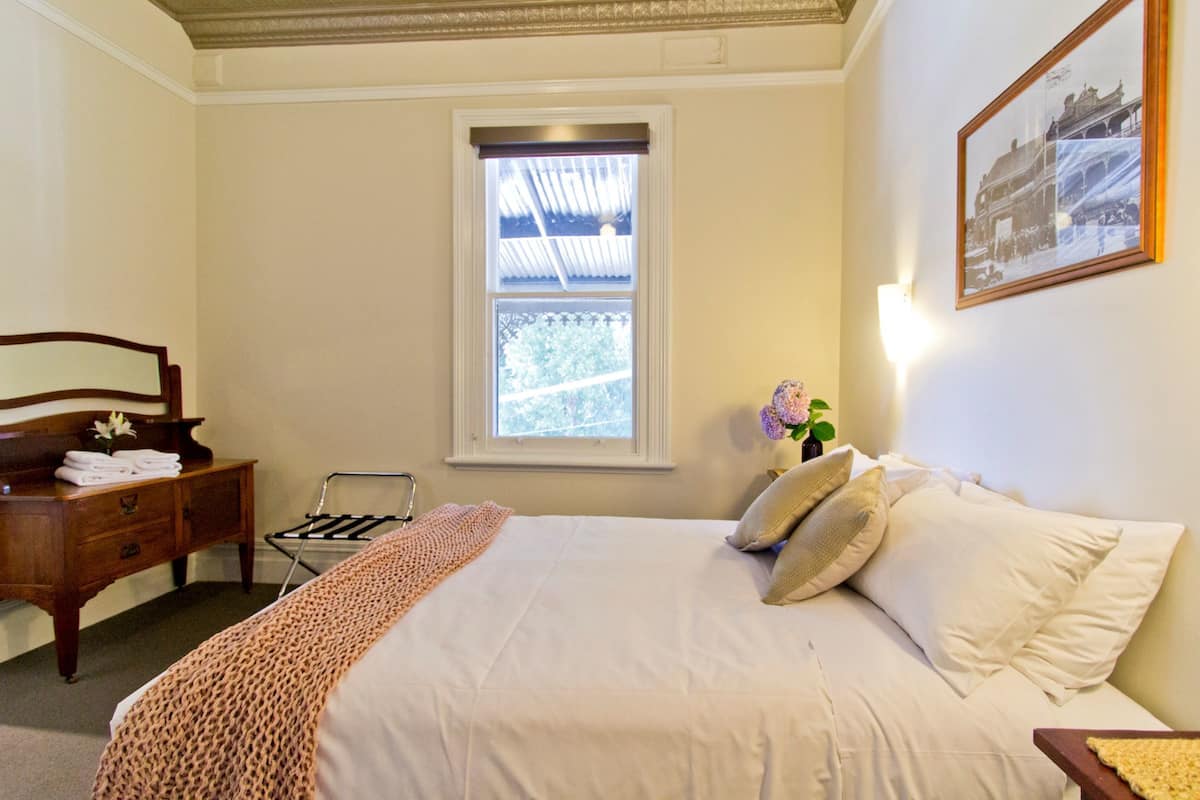 Double Room, Ensuite | Free WiFi, bed sheets