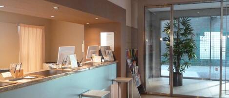 Free WiFi, wheelchair access