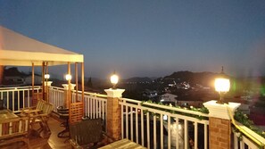Terrace/patio - Shin Sane Guesthouse (Mae Fa Luang)