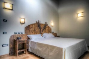 Deluxe kamer, 1 twee- of 2 eenpersoonsbedden | Een minibar, geluiddichte muren, babybedden, gratis wifi
