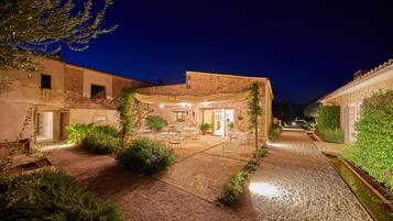 Front of property – evening/night