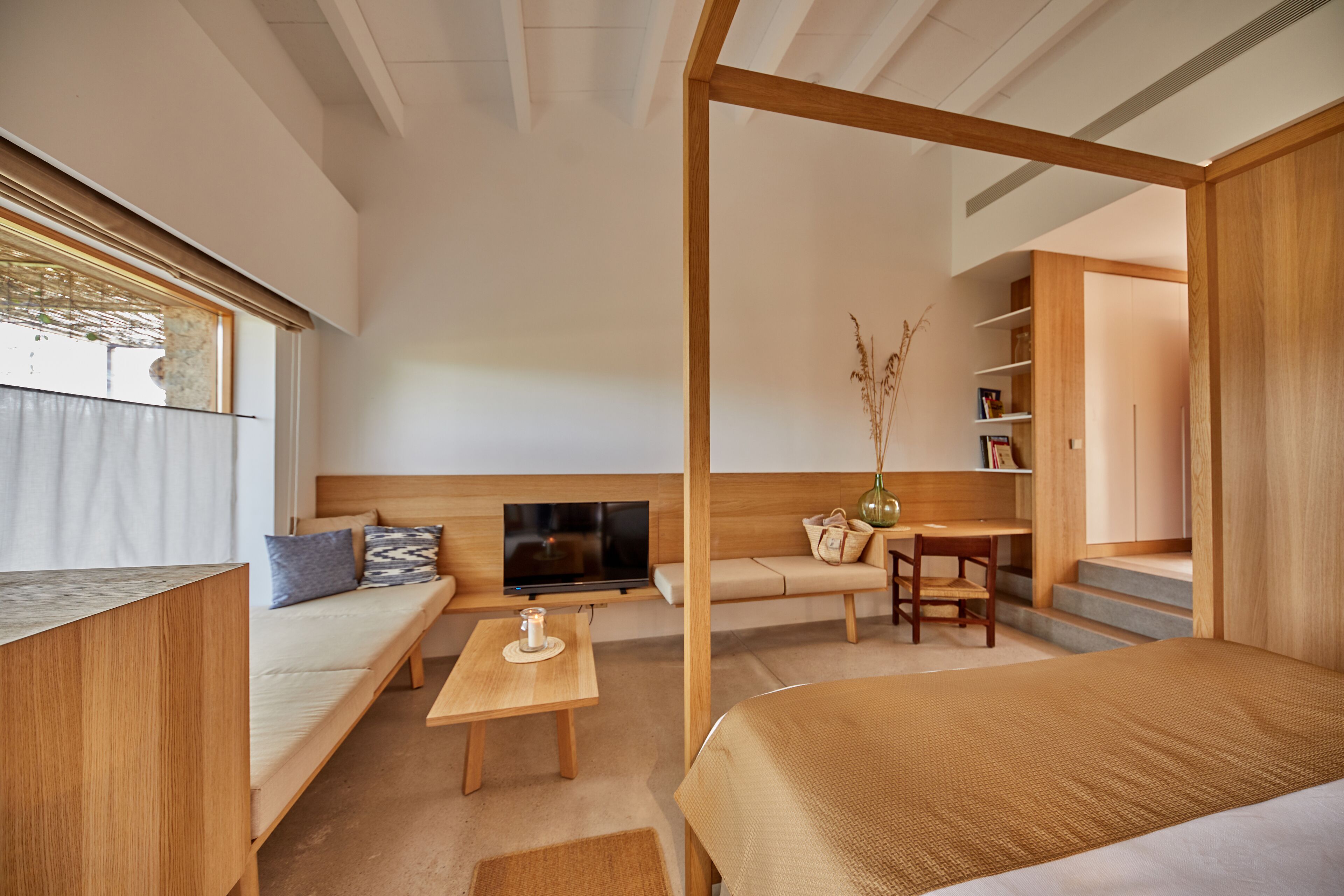 1 bedroom, in-room safe, desk, blackout curtains