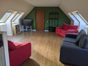 2 bedrooms, soundproofing, iron/ironing board, free WiFi - Willowbarn Self-Catering Rafford (Forres)