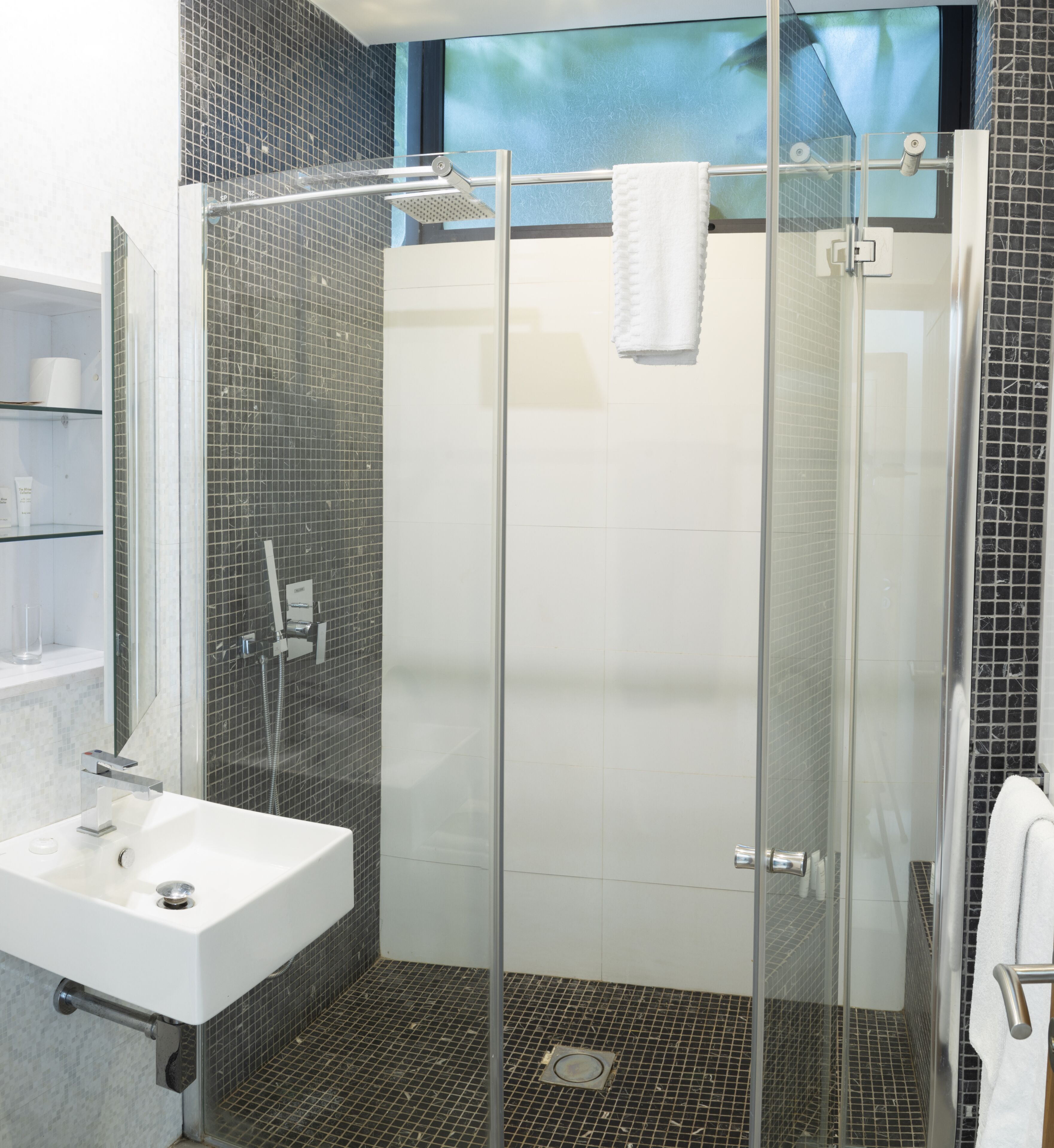 Photo - Hotel English Point Marina & Spa