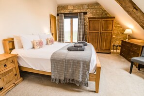 Cottage Cao cấp, 2 phòng ngủ (Rose Cottage) | Bộ trải giường bằng vải cotton Ai Cập, bộ đồ giường cao cấp 