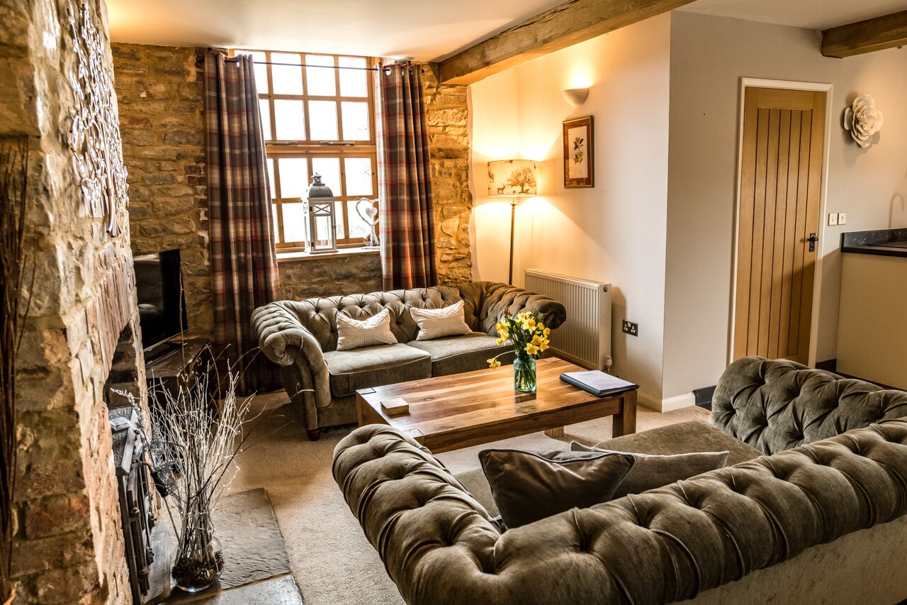 Cottage Cao cấp, 2 phòng ngủ (Rose Cottage) | Khu phòng khách | TV màn hình phẳng 