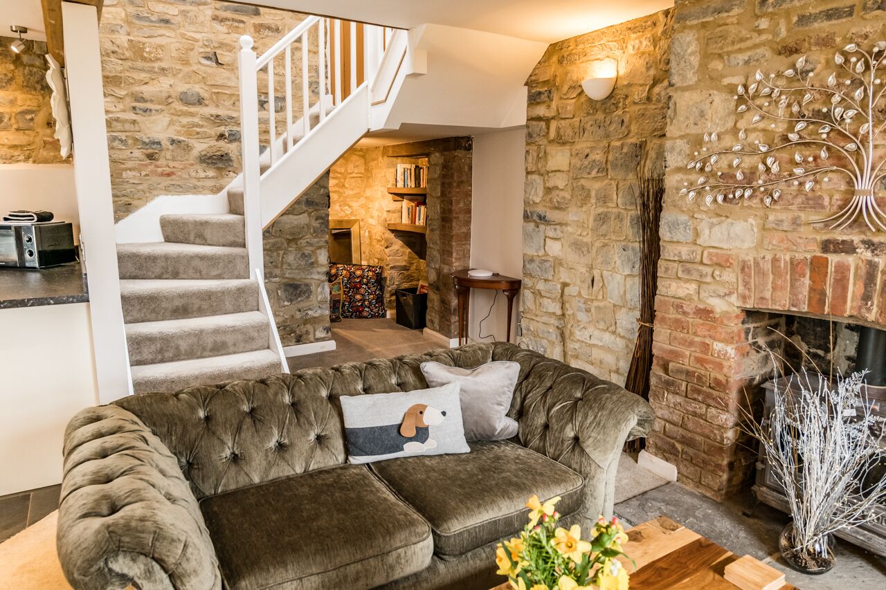 Cottage Cao cấp, 2 phòng ngủ (Rose Cottage) | Khu phòng khách | TV màn hình phẳng 