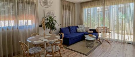 Superior Suite, 1 Bedroom (La Suite 17) | Living room