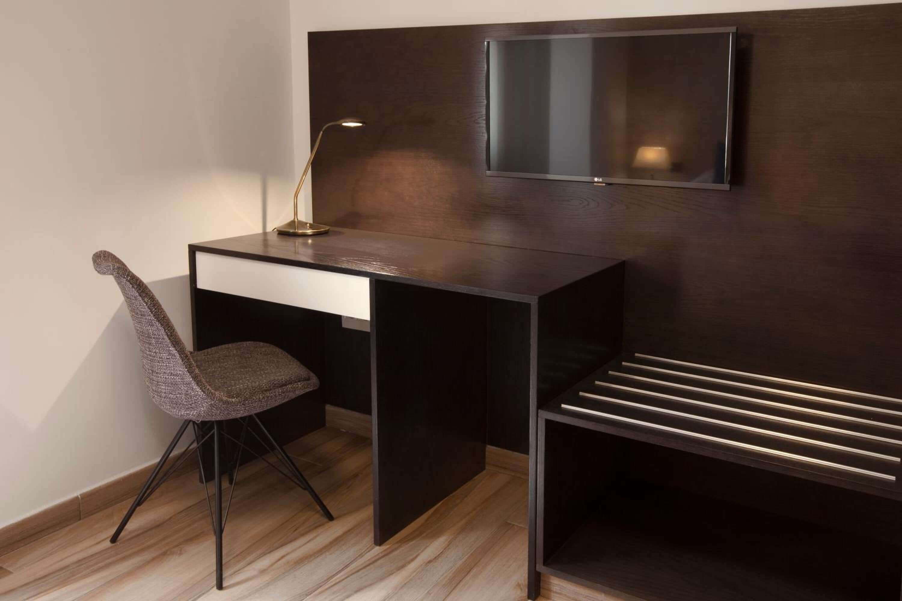 family suite, 2 bedrooms, 2 bathrooms (suite doble) | 1 bedroom, premium bedding, in-room safe, individually decorated