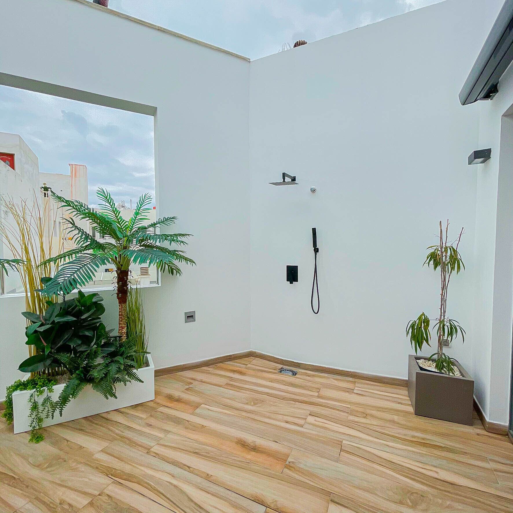 superior suite, 1 bedroom (la suite 17) | terrace/patio