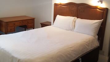 Comfort dubbelrum - 1 sovrum | 1 sovrum, sängtillbehör av högsta kvalitet och skrivbord