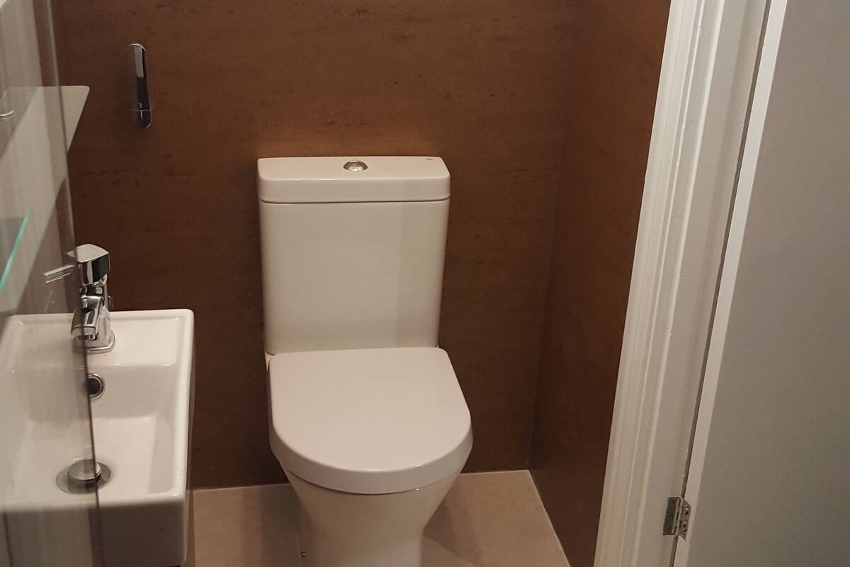 comfort double room, 1 bedroom | bathroom | shower, free toiletries, hair dryer, towels