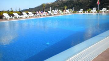 Seasonal outdoor pool