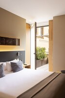 Deluxe Double Room, Balcony | Premium bedding, minibar, in-room safe, desk