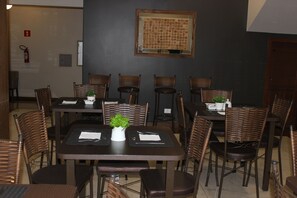 Desayuno buffet incluido todos los días