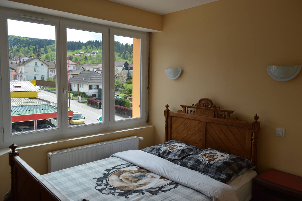 Double Room | 2 bedrooms, blackout drapes, soundproofing, cribs (free)
