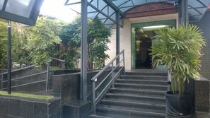 Entrée de l’hébergement