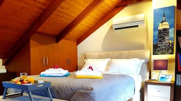 Deluxe Villa, 4 Bedrooms, Mountain View, Poolside | 4 bedrooms, premium bedding, down comforters, pillowtop beds