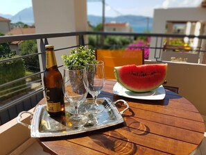 Deluxe Villa, 4 Bedrooms, Mountain View, Poolside | In-room dining - Villa Vanessa (Patras)