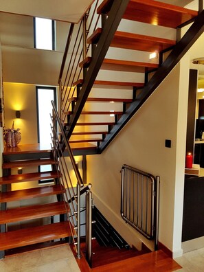 Deluxe Villa, 4 Bedrooms, Mountain View, Poolside | Living area | 44-inch flat-screen TV with satellite channels, LED TV, fireplace - Villa Vanessa (Patras)