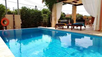 Deluxe Villa, 4 Bedrooms, Mountain View, Poolside | Terrace/patio