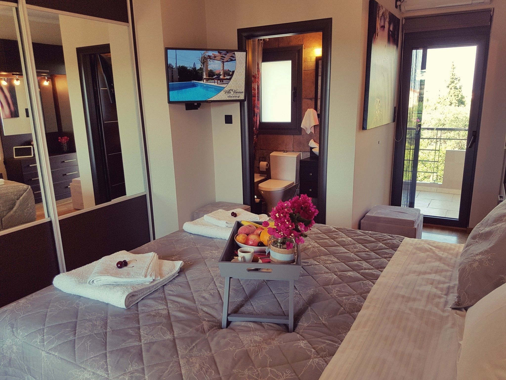 Deluxe Villa, 4 Bedrooms, Mountain View, Poolside | 4 bedrooms, premium bedding, down comforters, pillowtop beds