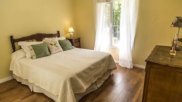 Cunas gratuitas, wifi gratis y ropa de cama