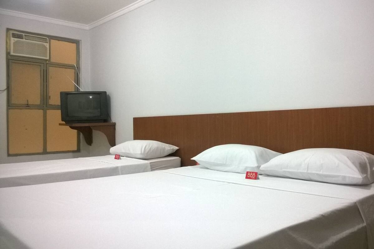 Triple Room | Langsir/tirai gelap terus, Wi-fi percuma