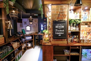 Bar (in der Unterkunft)
