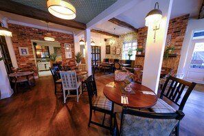 Restaurant - The Governors' House by Greene King Inns (Cheadle)