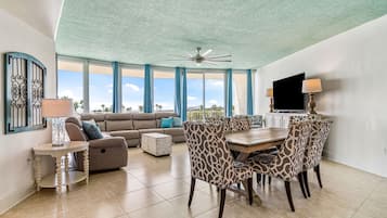 Signature Condo, 3 Bedrooms, Pool Access | In-room dining