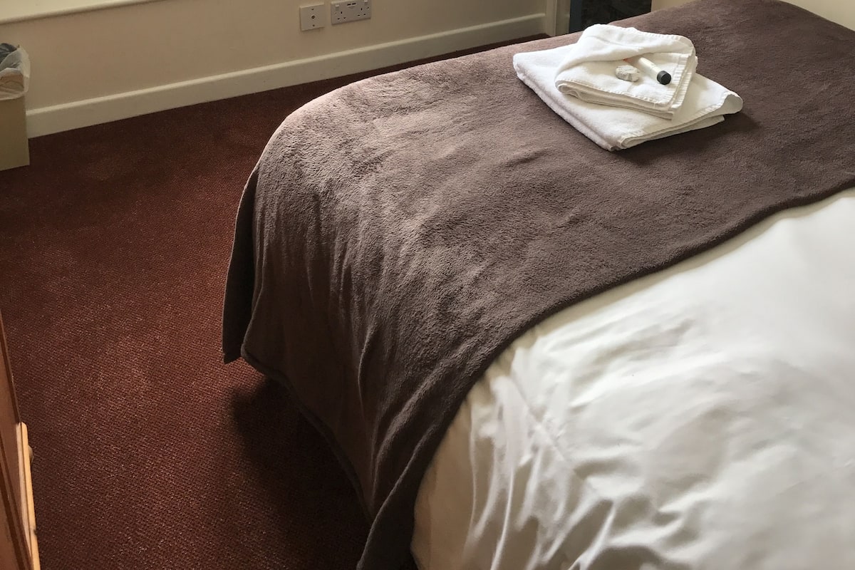Basic Single Room
