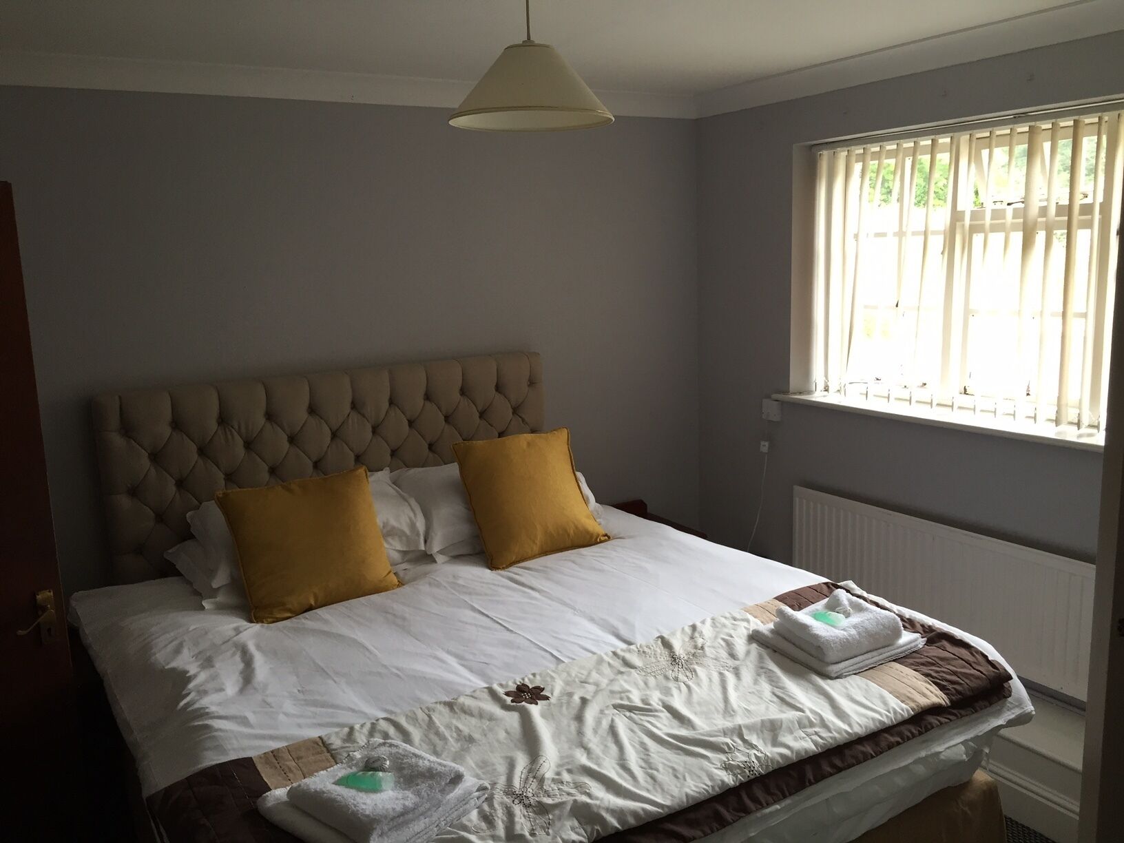 Allergikerbettwaren, Minibar, individuell dekoriert