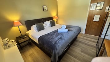 Roupas de cama antialérgicas, frigobar, individualmente decorados