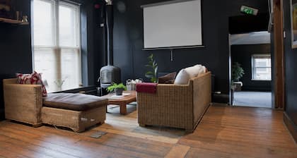CellB - Hostel