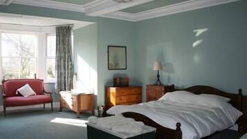 Classic Triple Room, Ensuite, Garden View