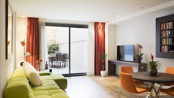 Duplex (Apartment) | Living room | Flat-screen TV, iPod dock