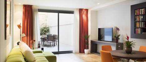 Duplex (Apartment) | Living room