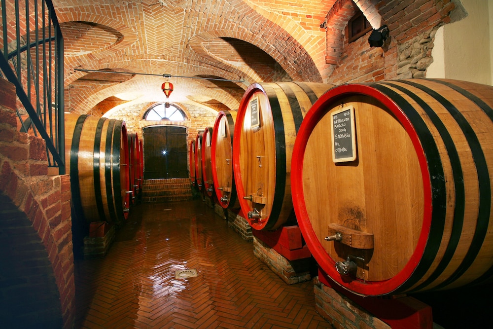 Hotel Barolo by null
