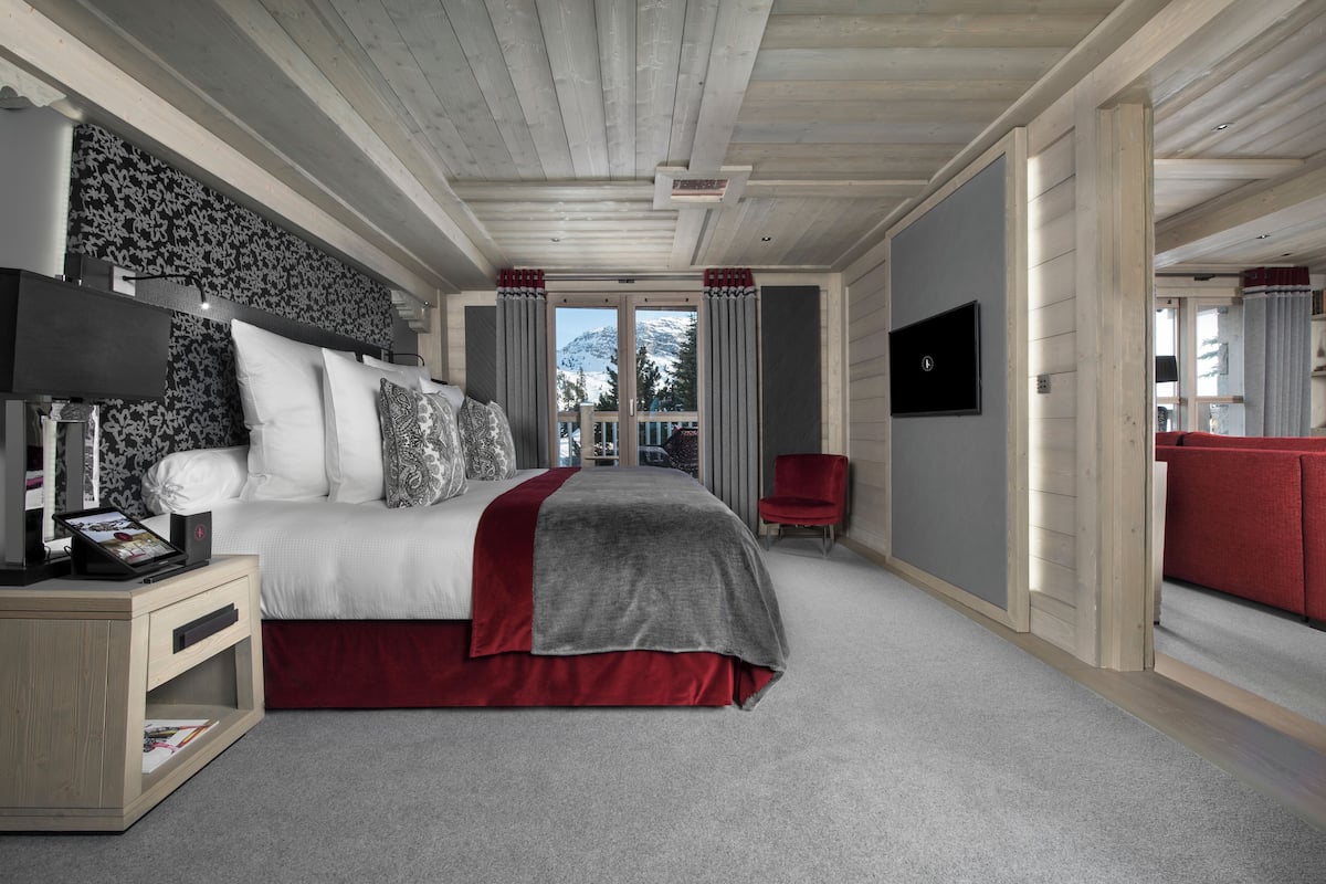Junior Family Suite | Egyptian cotton sheets, premium bedding, free minibar, in-room safe