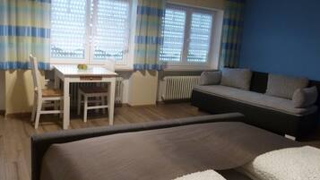 Classic-Doppelzimmer | Hochwertige Bettwaren, Minibar, Zimmersafe, Verdunkelungsvorhänge