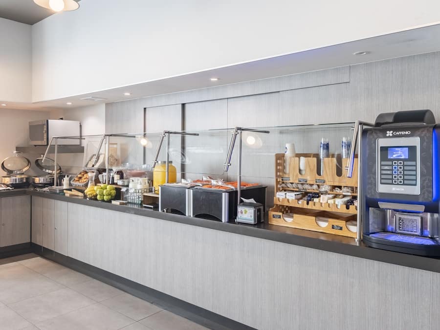 Ilmainen pÀivittÀinen tÀysi aamiainen